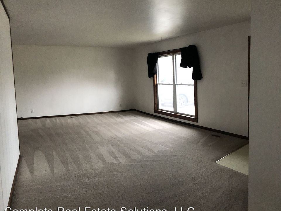 1st image of 2905 Centre Pkwy