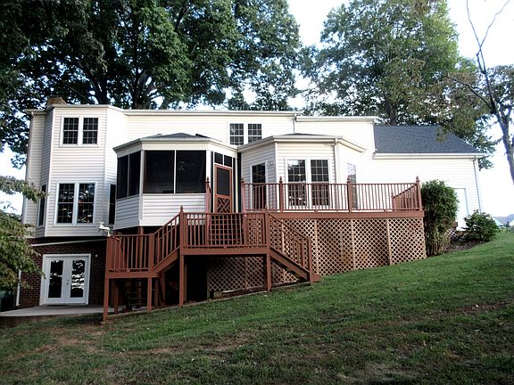 3rd image of 233 Bart Green Dr