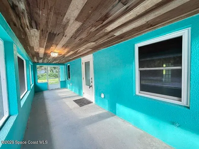 2 bed, 1.0 bath, 864 sqft, $1,995 — Photo 2