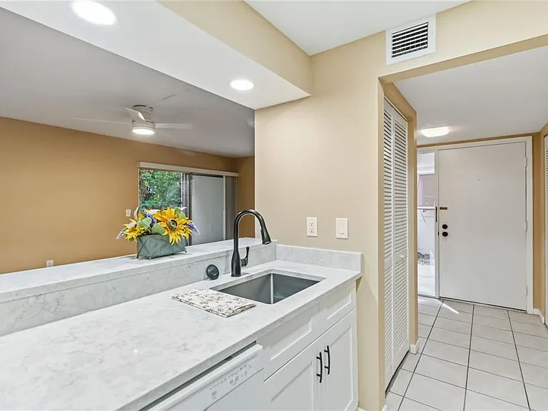 164 Perimeter Dr #4A — Photo 9