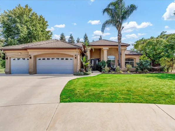 1189 E Fairhaven Court, Porterville, CA 93257