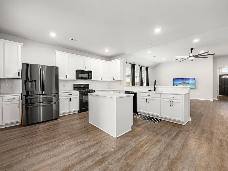 11323 Cora Ln — Photo 13