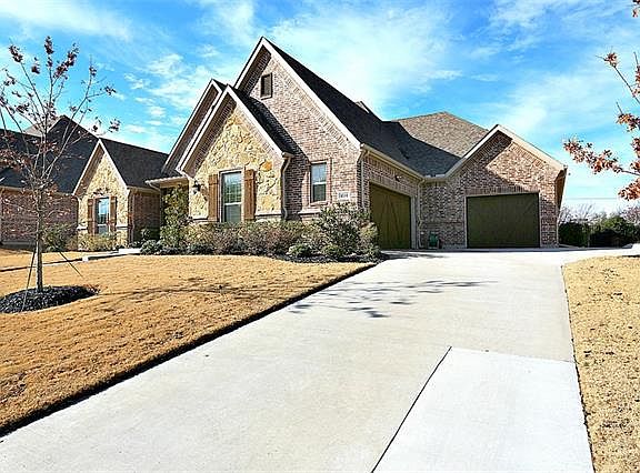 2nd image of 1711 Windy Hill Ln