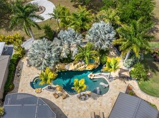 1081 Shire St, Nokomis, FL 34275