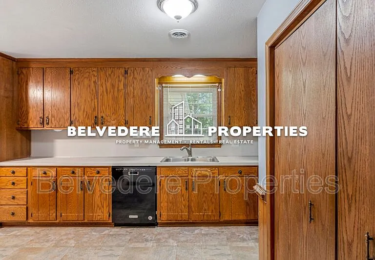 3931 Manila Rd — Photo 5