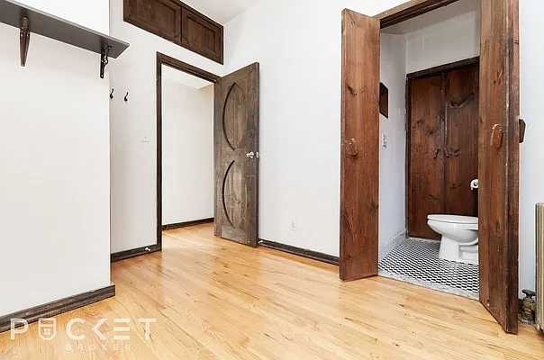 Rented by PocketBroker Inc | media 12