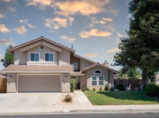 2495 Vartikian Ave, Clovis, CA 93611