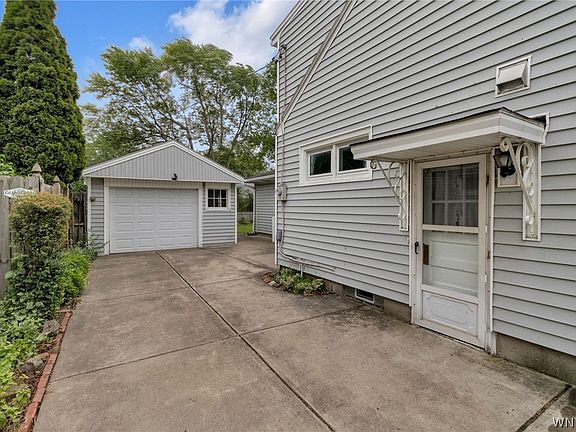 4th image of 55 Fries Rd