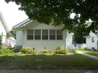 1515 N 4th St, Clinton, IA 52732