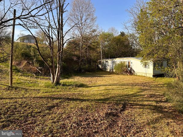 281 S Madden Rd, Hustontown, PA 17229