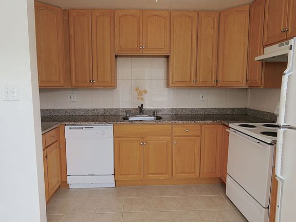 5th image of 261 27th Ave #3