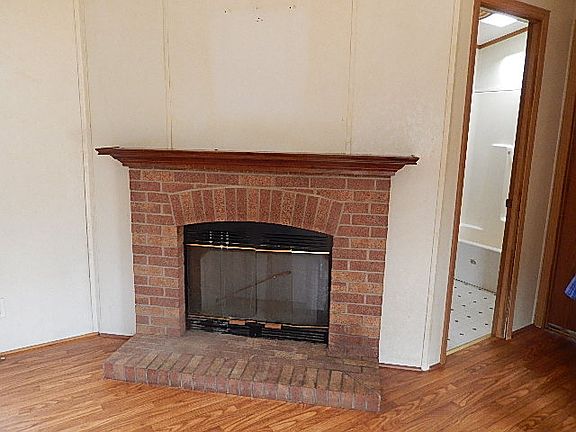 4th image of 1012 Mockingbird Ln