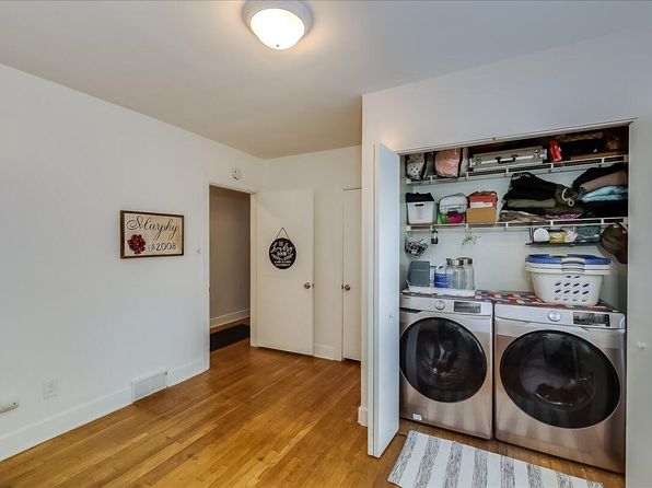 lexington-kentucky-2093667214 picture