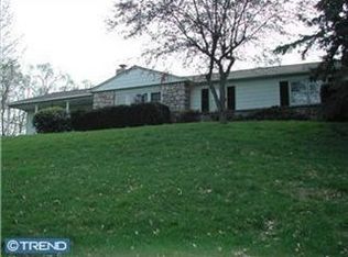 496 Indian Creek Rd, Harleysville, PA 19438