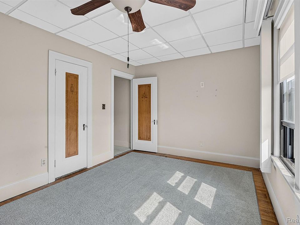 9235 Hubert Ave, photo 14