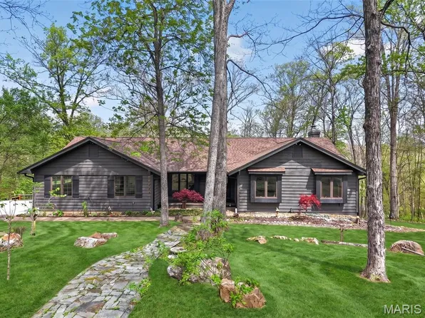 35 Greenview Dr, Defiance, MO 63341