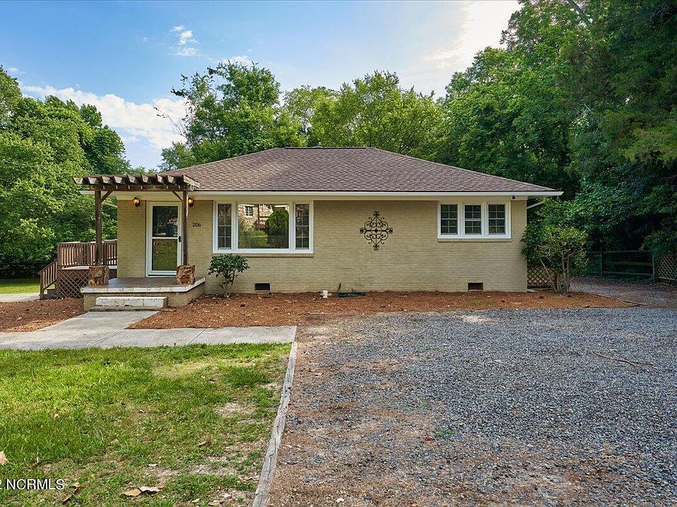 206 W Barrett Street, Carthage, NC 28327 Zillow