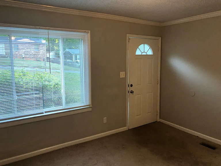 105 Julia St — Photo 8
