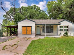 3028 E South Fork Ct, Wichita, KS 67216