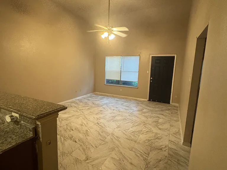 218 River Rock Dr — Photo 6
