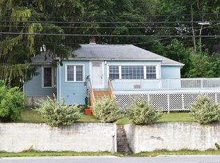 160 Meridian St, Groton, CT 06340