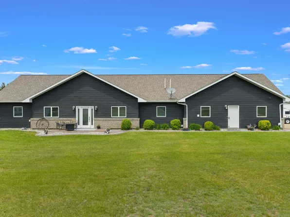 6125 11th Ave SE, Minot, ND 58701