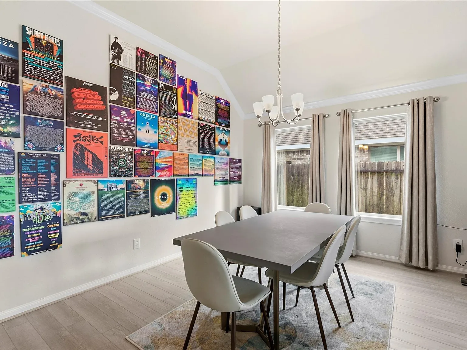 4 bed, 3.0 bath, 2204 sqft, $3,100 — Photo 3