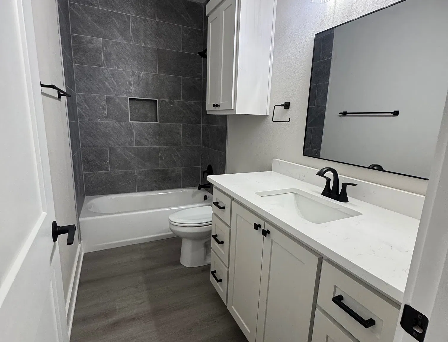 4 bed, 1650 sqft, $3,000 — Photo 2