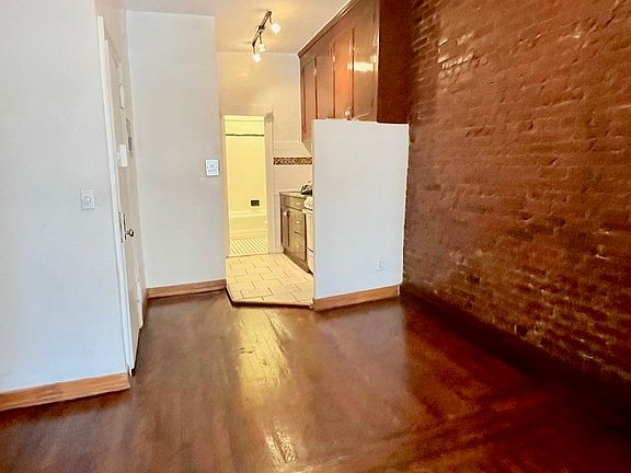 5th image of 426 Saint Nicholas Ave #2C