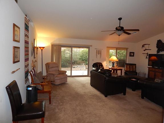 3rd image of 1583 N Buttes Dr