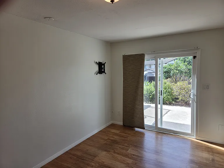 1037 Alta Vista Dr — Photo 65