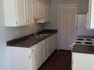 1608 Wimbledon Dr #1, Walled Lake, MI 48390