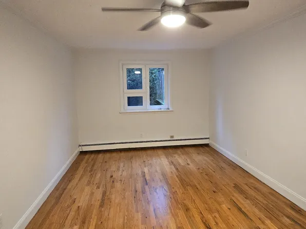 132 Java Street image 1 of 25