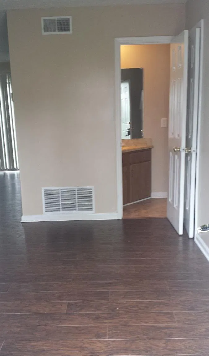2 bed, 1.5 bath, 960 sqft, $1,500 — Photo 2