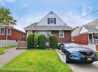 700 Pelton Ave, Staten Island, NY 10310