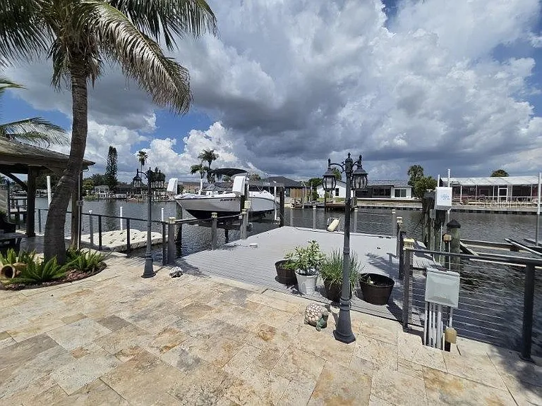 3927 E Eden Roc Cir — Photo 34