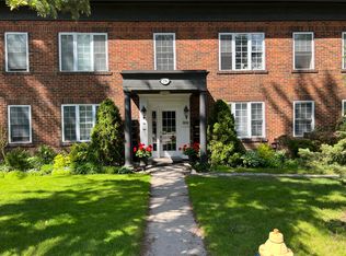 236 South Kingsway #2, Toronto, ON M6S3T9