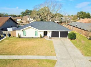 2722 Marilyn Ln, Port Neches, TX 77651