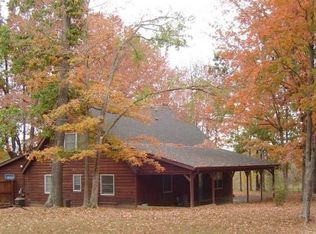 137 Starlight Ln, Carbondale, IL 62902