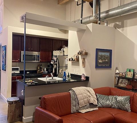 2nd image of 815 Porter St APT 204
