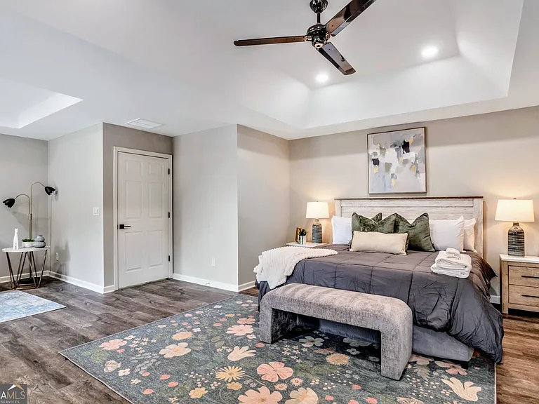 8008 Clearview Cir — Photo 20