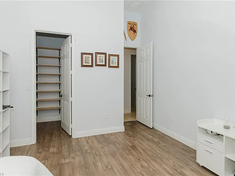 5169 Roma St — Photo 39