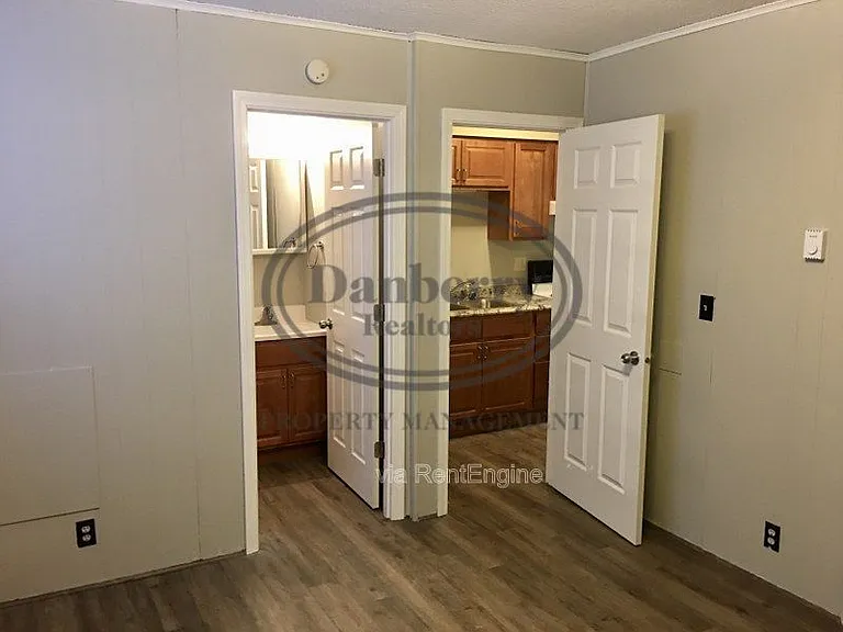 725 N Cory St #H — Photo 10