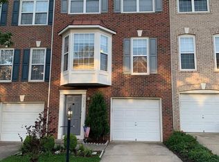 6402 Hawk View Ln, Alexandria, VA 22312