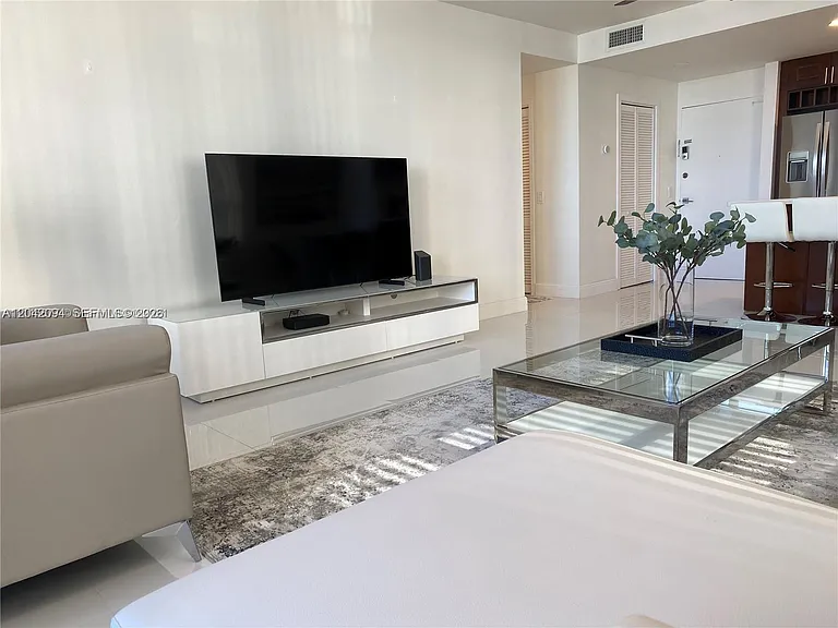 3505 S Ocean Dr #606 — Photo 14