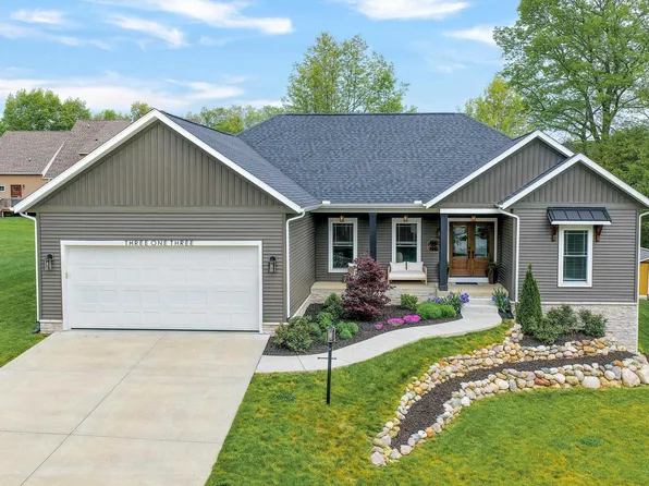 313 W Rigg St, New Carlisle, IN 46552