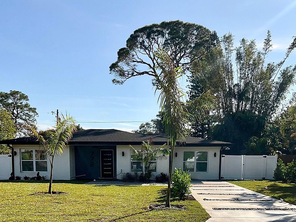 1st image of 772 Bay Vista Blvd S