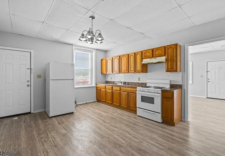 107 Macarthur Ave #2 — Photo 5