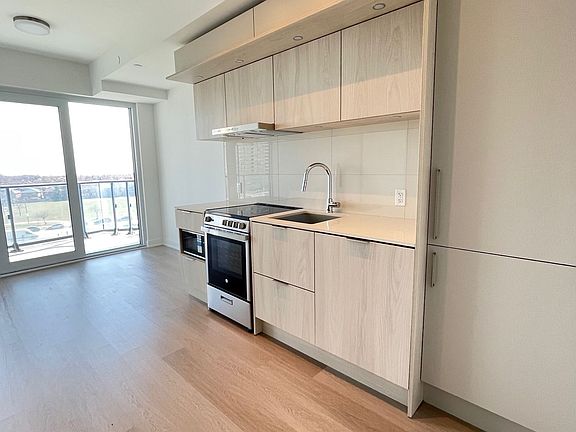 2nd image of 448 Burnhamthorpe Rd W #417