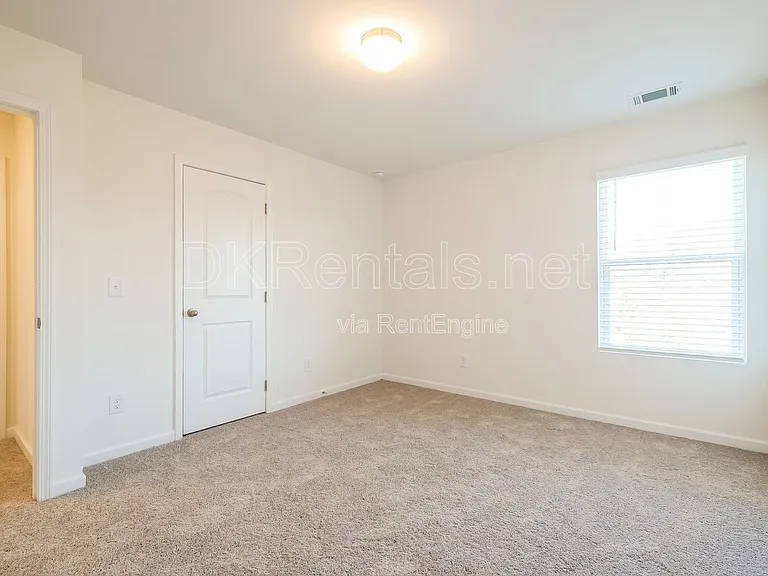 131 Shelter Ln E — Photo 16